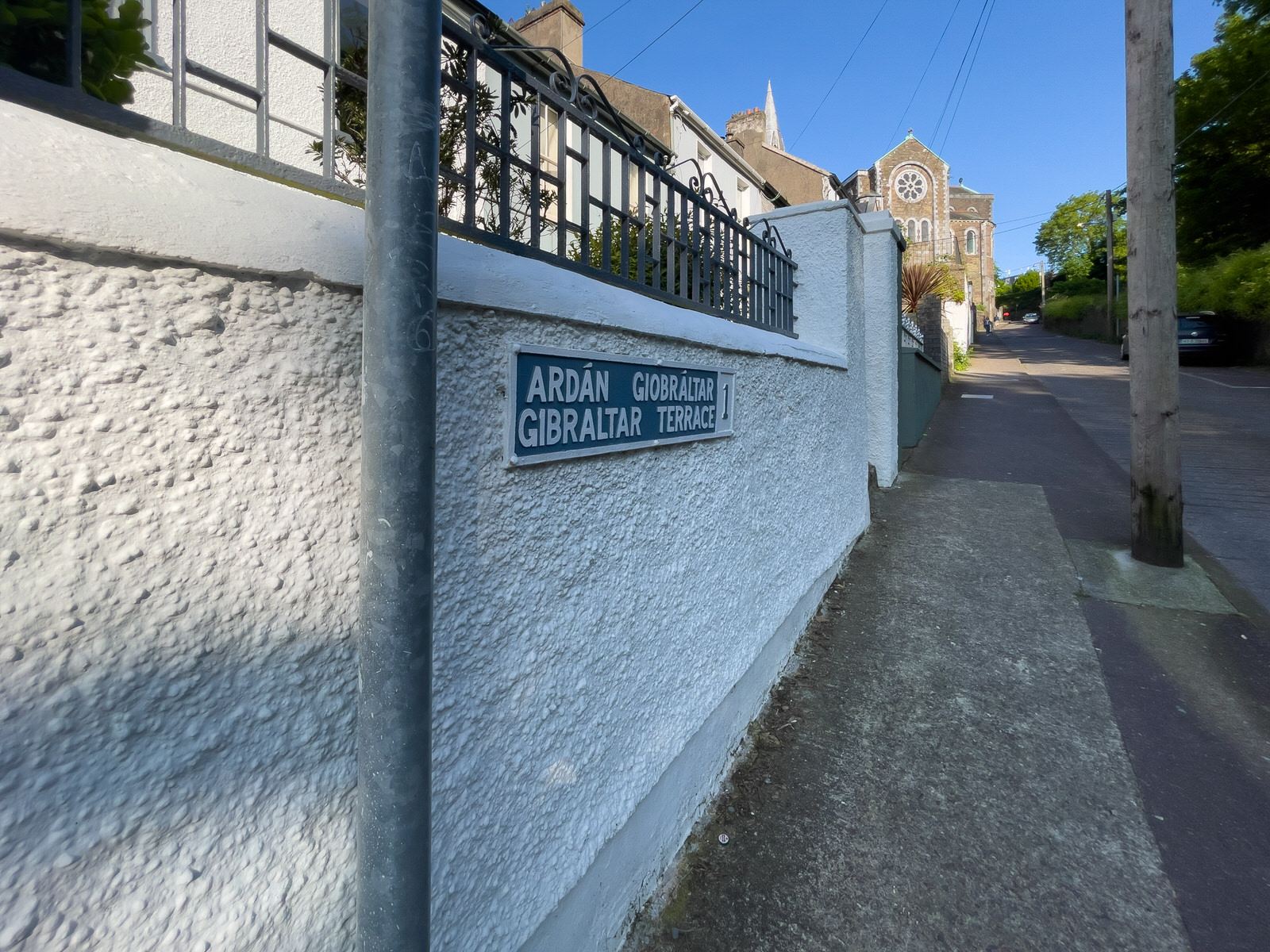 O'MAHONEY'S AVENUE [FEATURES AN ESB ELECTRICITY SUB-STATION] 003