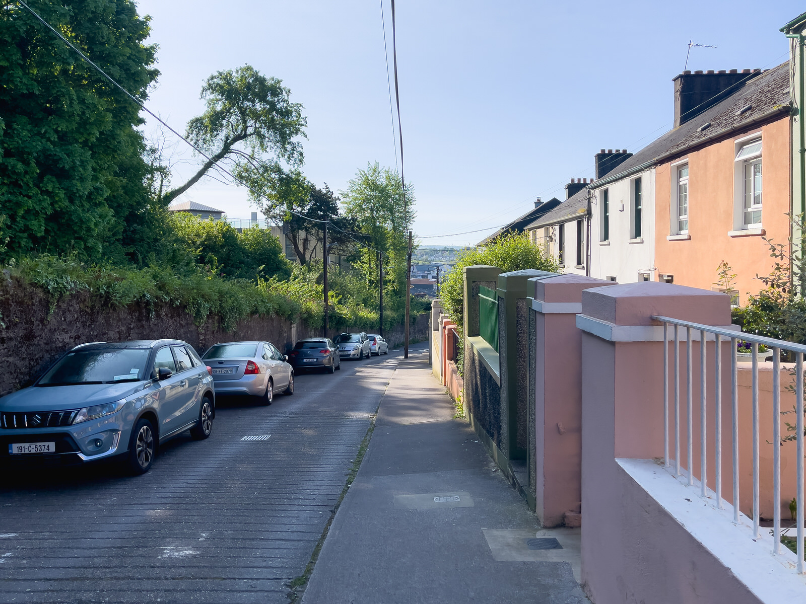 O'MAHONEY'S AVENUE [FEATURES AN ESB ELECTRICITY SUB-STATION] 019