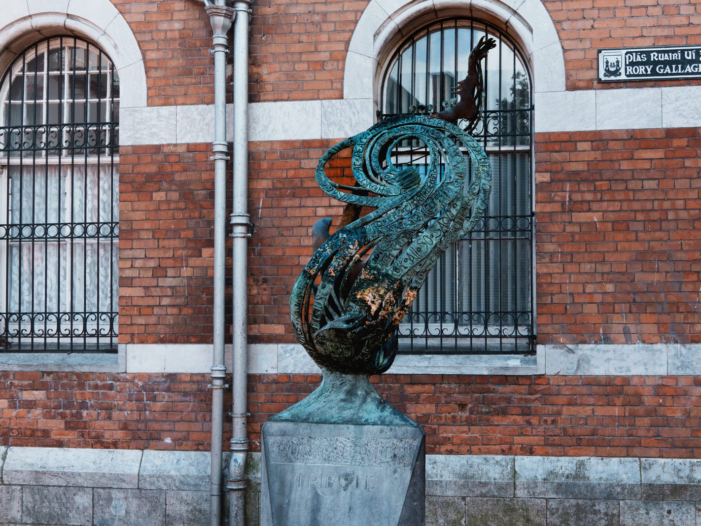 RORY GALLAGHER TRIBUTE BY GERALDINE CREEDON [AT RORY GALLAGHER PLACE IN CORK] 001