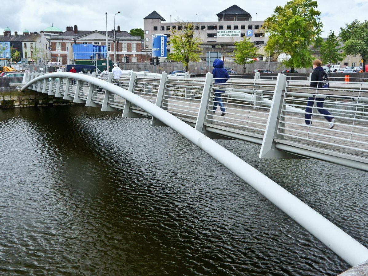 SHANDON PEDESTRIAN BRIDGE CORK [PHOTOGRAPHED IN MAY 2011] 009