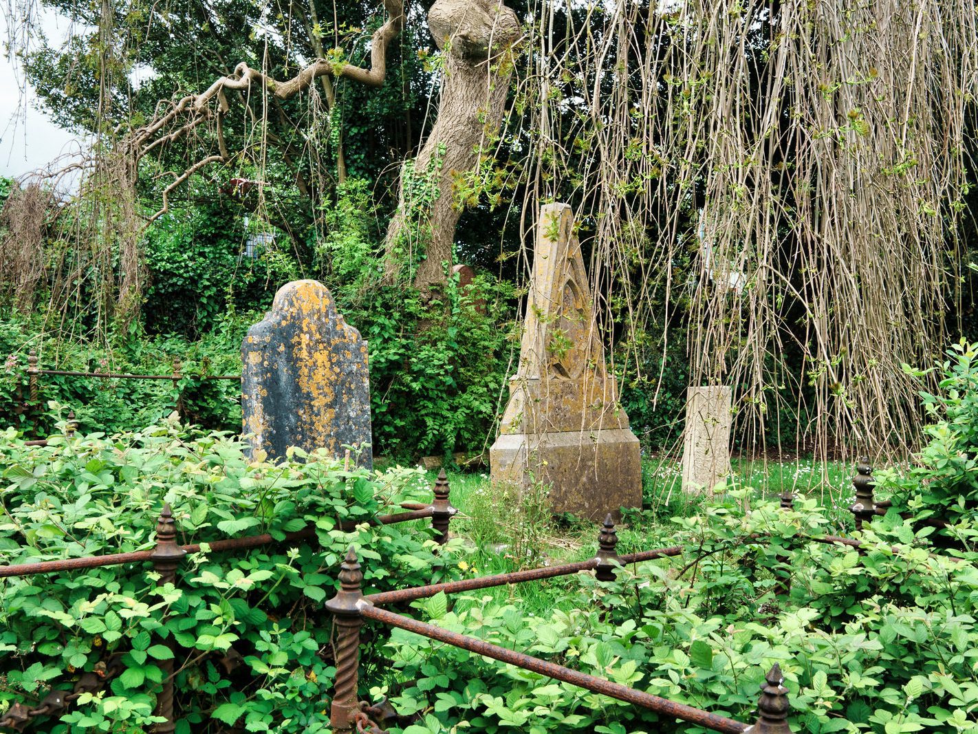 ST LUKE'S CHURCH OF IRELAND GRAVEYARD IN DOUGLAS COUNTY CORK [EXAMPLES OF OBELISKS] 008