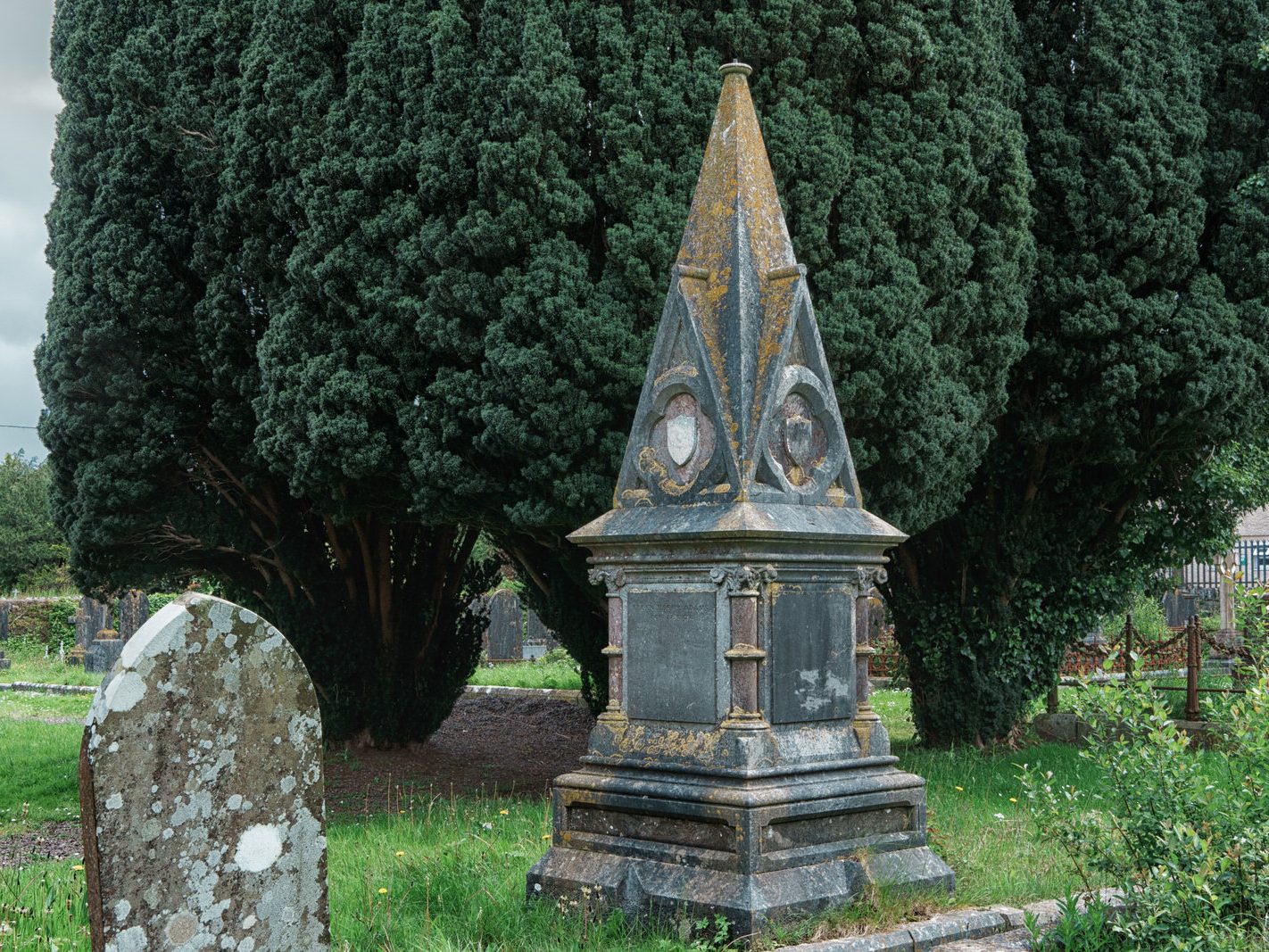 ST LUKE'S CHURCH OF IRELAND GRAVEYARD IN DOUGLAS COUNTY CORK [EXAMPLES OF OBELISKS] 009