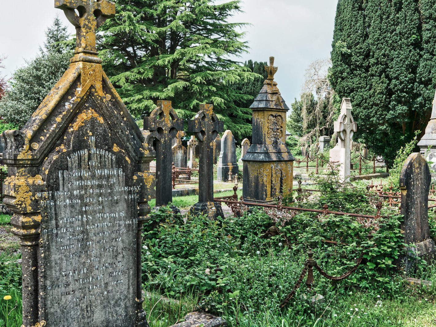 ST LUKE'S CHURCH OF IRELAND GRAVEYARD IN DOUGLAS COUNTY CORK [EXAMPLES OF OBELISKS] 006