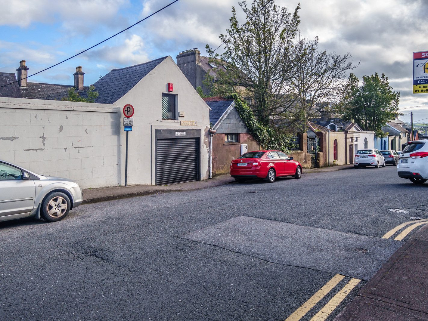 WALKING ALONG WELLINGTON ROAD AND SIDNEY PLACE [IS THIS PART OF THE VICTORIAN QUARTER] 006