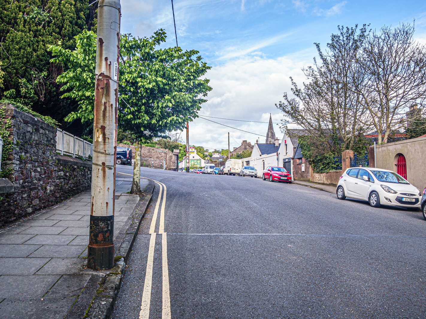 WALKING ALONG WELLINGTON ROAD AND SIDNEY PLACE [IS THIS PART OF THE VICTORIAN QUARTER] 003