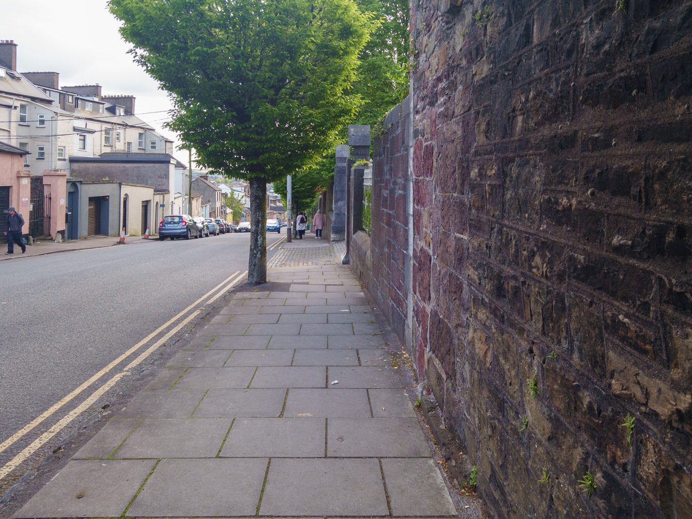 WALKING ALONG WELLINGTON ROAD AND SIDNEY PLACE [IS THIS PART OF THE VICTORIAN QUARTER] 014