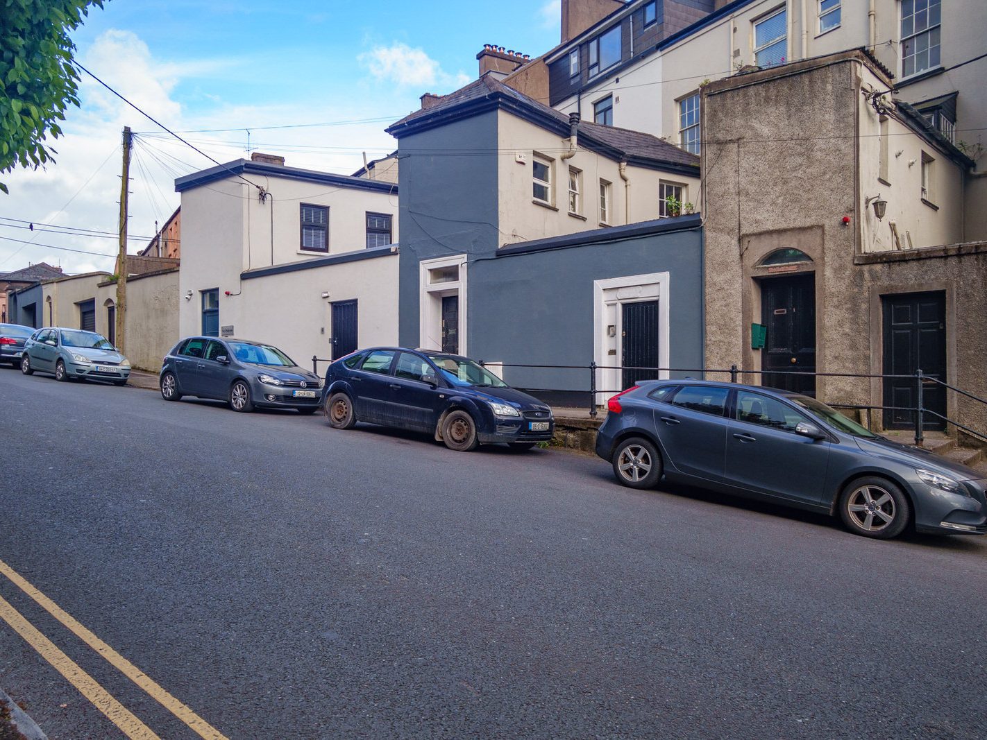 WALKING ALONG WELLINGTON ROAD AND SIDNEY PLACE [IS THIS PART OF THE VICTORIAN QUARTER] 010