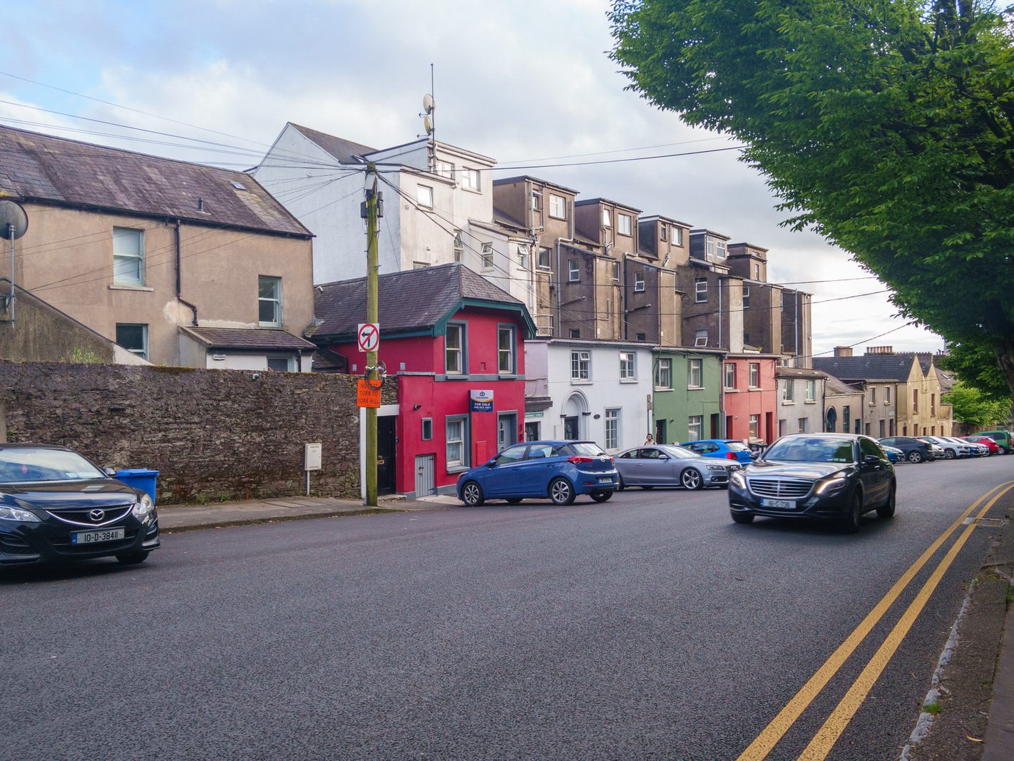 WALKING ALONG WELLINGTON ROAD AND SIDNEY PLACE [IS THIS PART OF THE VICTORIAN QUARTER] 022