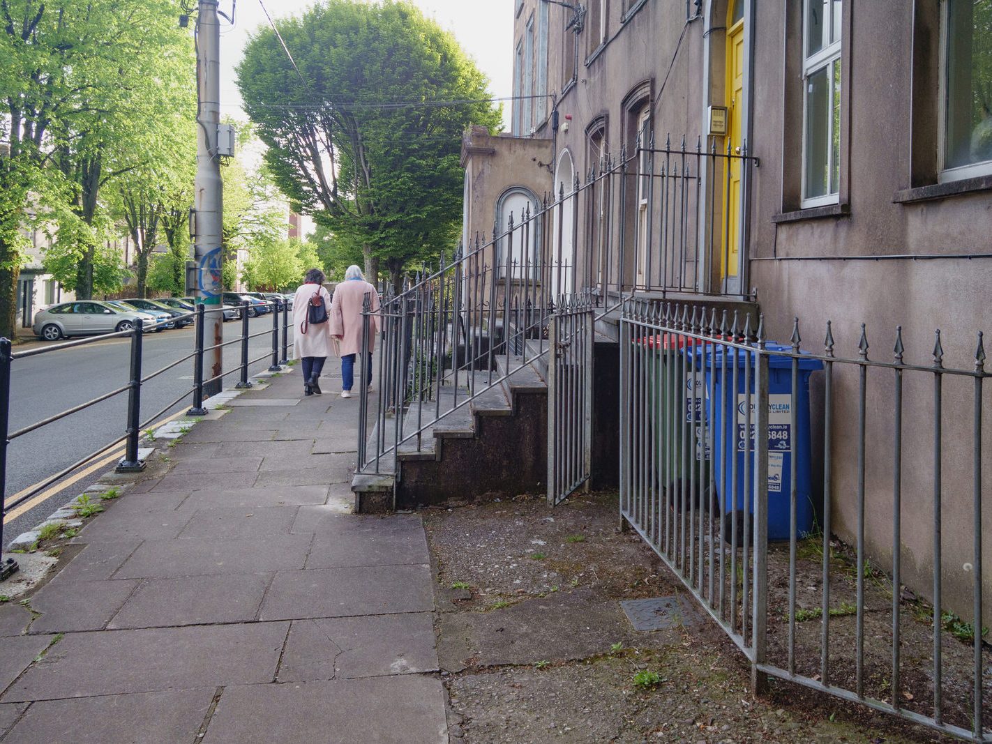 WALKING ALONG WELLINGTON ROAD AND SIDNEY PLACE [IS THIS PART OF THE VICTORIAN QUARTER] 019