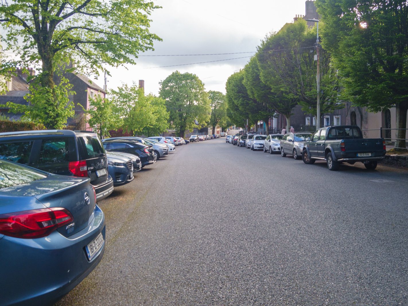 WALKING ALONG WELLINGTON ROAD AND SIDNEY PLACE [IS THIS PART OF THE VICTORIAN QUARTER] 027