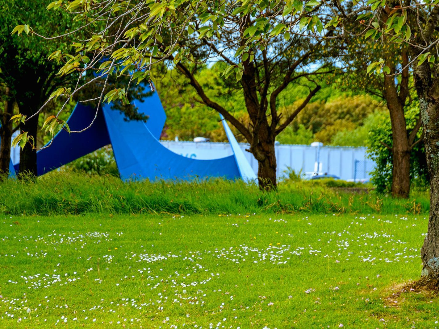 ANOTHER BLUE GENERIC METAL SCULPTURE IN CORK [BY JOHN BURKE] 001