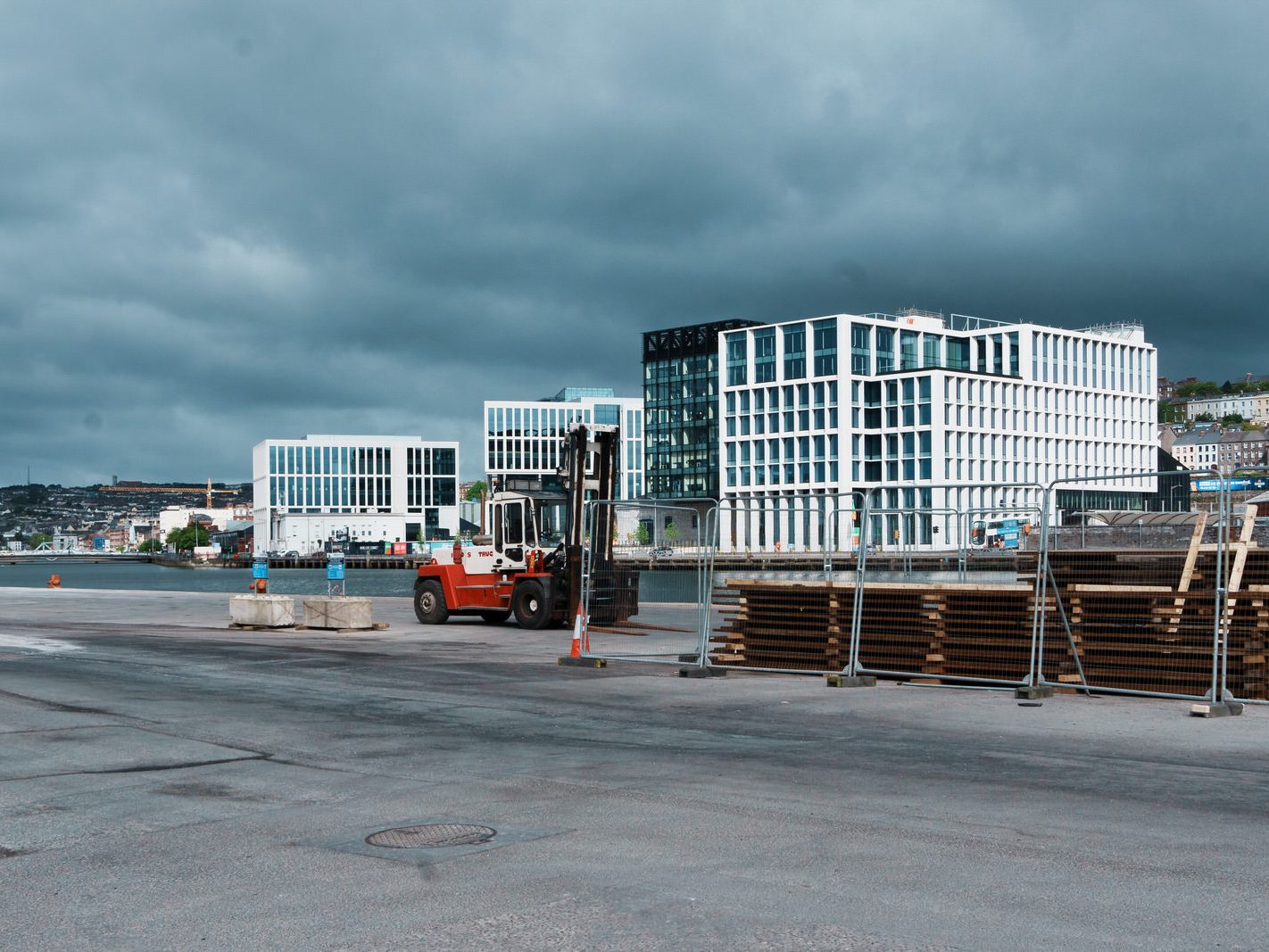 EVERY TIME I VISIT CORK IT RAINS [KENNEDY QUAY SECONDS BEFORE A THUNDER STORM ARRIVED] 021