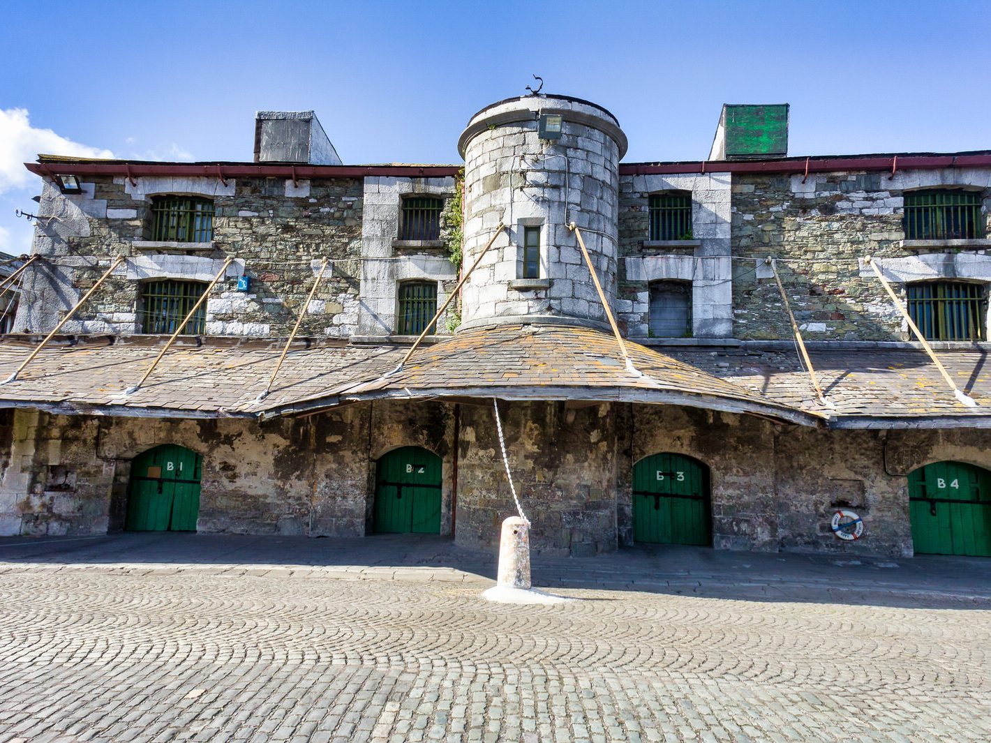 OLD PHOTOGRAPHS OF CUSTOM HOUSE QUAY IN CORK [AS IT WAS IN MAY 2011] 007