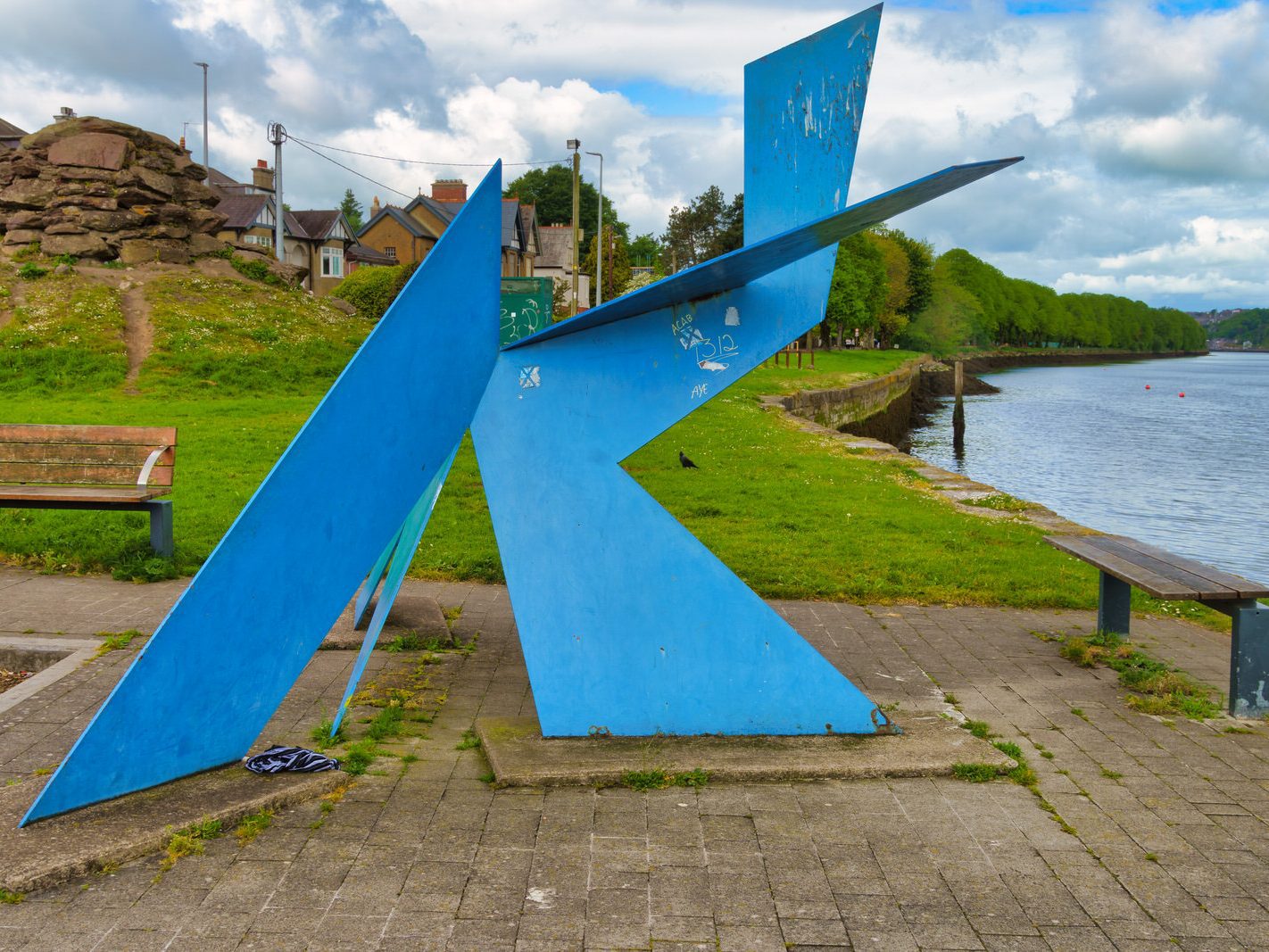THEY ARE DIFFERENT IN BLACKROCK ON THE LEE [THEIR GENERIC RED METAL SCULPTURE IS BLUE] 005
