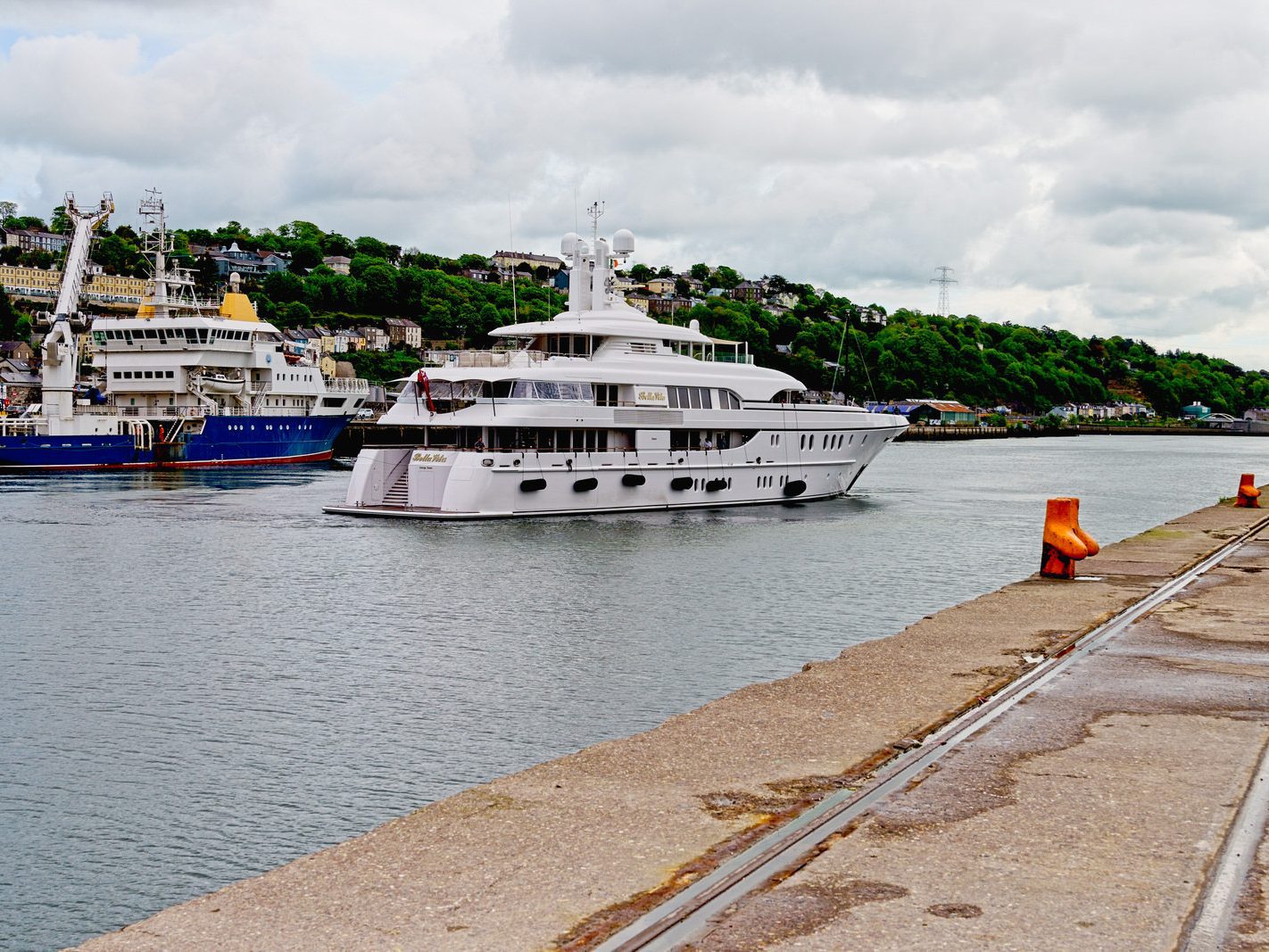 THE BELLA VITA SAILING FROM KENNEDY QUAY IN CORK 003