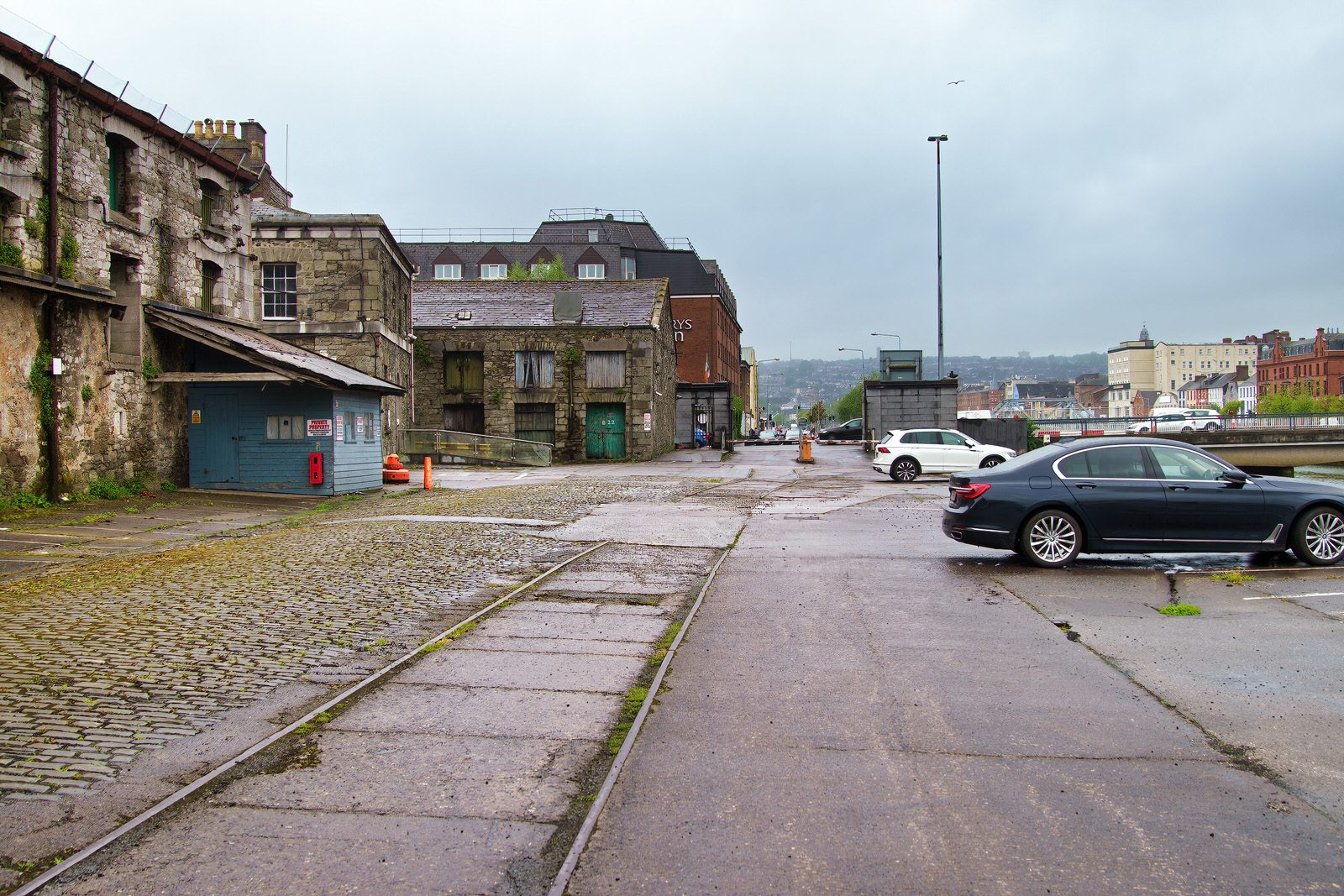 CUSTOM HOUSE HOUSE QUAY [I PHOTOGRAPHED THE AREA AND NEARBY IN JULY 2022] 011