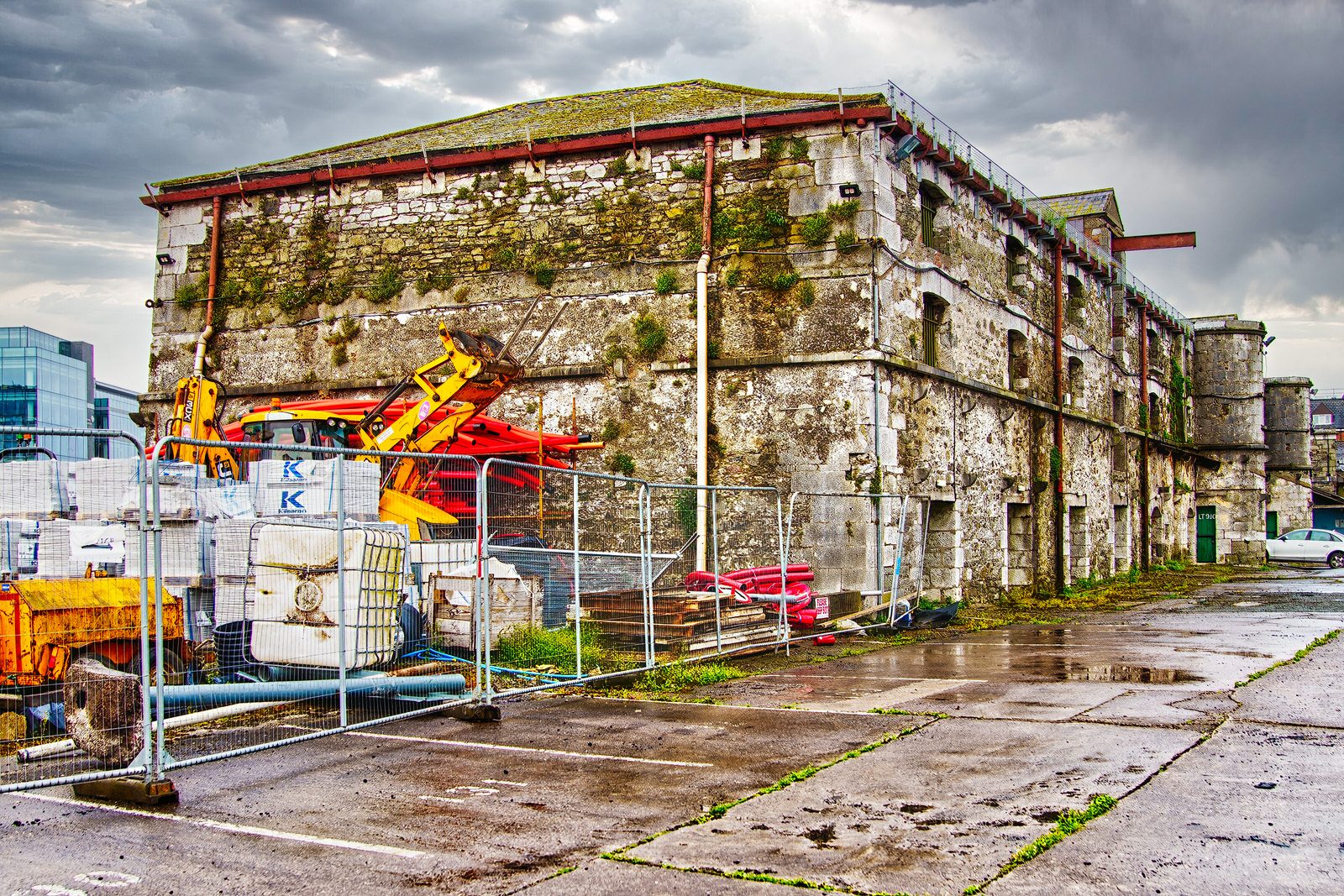 CUSTOM HOUSE HOUSE QUAY [I PHOTOGRAPHED THE AREA AND NEARBY IN JULY 2022] 019