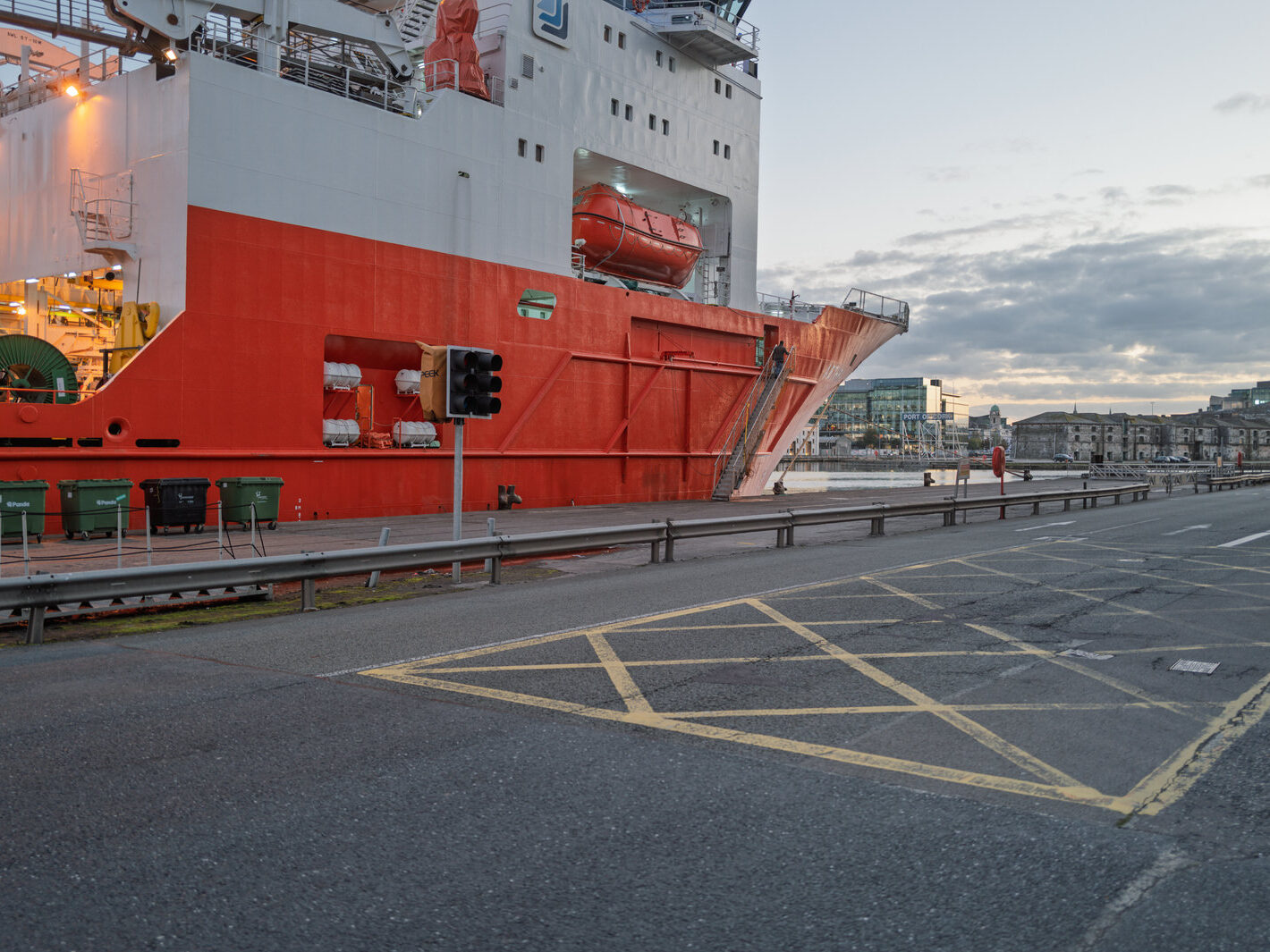 AETHRA (IMO 9181481) DOCKED ON THE RIVER LEE IN CORK CITY [NEXT TO THE TRAIN STATION]-256972-1