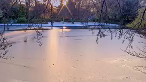 THE GROUND WAS COVERED IN SNOW WHEN I VISITED ST STEPHEN'S GREEN IN NOVEMBER 27 2010 [LEGACY PHOTO COLLECTIONS]-244848-1