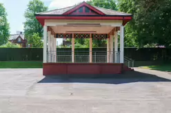 BANDSTAND AT THE BOTANIC GARDENS IN BELFAST [PHOTOGRAPHED MAY 2017]-235397-1 VICTORIAN BANDSTAND