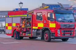 FIRE ENGINE ERZ 9062 VOLVO FM-330 SRT SRP [ROMEO TANGO 190]-235552-1 ROMEO TANGO 190