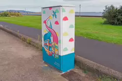 CITY TRIPPING BY ELLEN WEBB [PAINT-A-BOX STREET ART AT CONQUER HILL ROAD IN CLONTARF]-244404-1