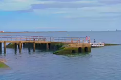 CLONTARF PIER AND SLIPWAY [NEAR THE CLONTARF YACHT CLUB]-244427-1