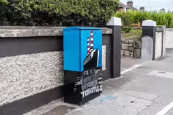STREET ART 2017 - PAINTED CABINET AT ALFI BYRNE ROAD CLONTARF [WELCOME - FAILTE]-244448-1
