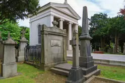 MY FIRST VISIT TO GOLDENBRIDGE CEMETERY [MAY 2017]-237392-1
