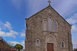 ST ANTHONY'S CHURCH ON CLONTARF ROAD [AND WHAT WAS ONCE CLONTARF TOWN HALL]-244323-1