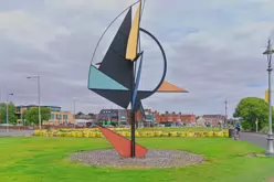 WIND SAIL SCULPTURE BY EAMON O’DOHERTY [ALFIE BYRNE ROAD CLONTARF]-244438-1