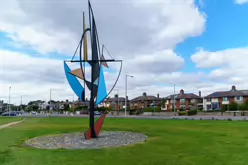 WIND SAIL SCULPTURE BY EAMON O’DOHERTY [ALFIE BYRNE ROAD CLONTARF]-244440-1