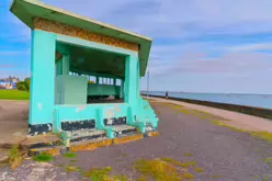 RETRO WIND SHELTERS AND OTHER STRUCTURES IN CLONTARF [DESIGNED IN 1934 BY HERBERT SIMMS]-244381-1