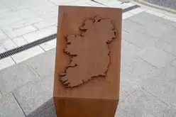 THE THOMAS WOODGATE MEMORIAL [AT BATEMAN QUAY IN KILKENNY CITY]-245484-1