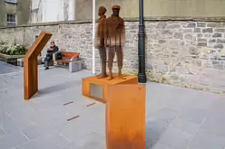 THE THOMAS WOODGATE MEMORIAL [AT BATEMAN QUAY IN KILKENNY CITY]-245485-1