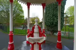 THE RUSSELL MEMORIAL FOUNTAIN [THIS IS A FAVOURITE OF MINE]-244587-1