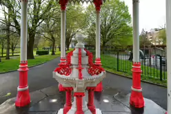 THE RUSSELL MEMORIAL FOUNTAIN [THIS IS A FAVOURITE OF MINE]-244588-1