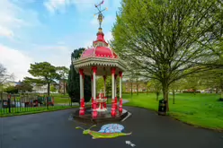 THE RUSSELL MEMORIAL FOUNTAIN [THIS IS A FAVOURITE OF MINE]-244592-1