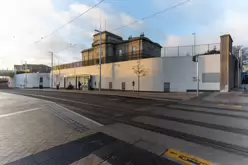 BROADSTONE LUAS TRAM STOP [BROADSTONE PLAZA INCLUDING THE BUA COFFEE KIOSK]-245534-1