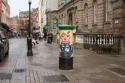 DO YOU STILL SEND CHRISTMAS CARDS [A LOOK AT THE POSTBOX CAMPAIGN BY AN POST]-245899-1