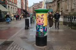 DO YOU STILL SEND CHRISTMAS CARDS [A LOOK AT THE POSTBOX CAMPAIGN BY AN POST]-245900-1