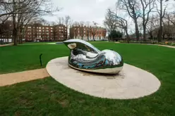 DIPPING THE OTHER WING SCULPTURE BY EILIS O'CONNELL [A RECENT ADDITION TO WILTON PARK]-245740-1