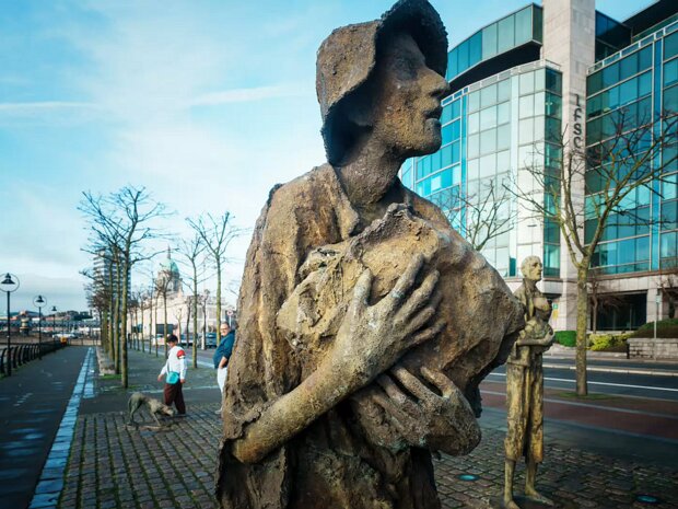 FAMINE MEMORIAL The Famine Memorial, located on Custom House Quay in Dublin, is a poignant and powerful reminder of one of the most...