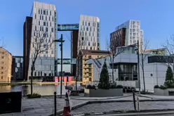 GRAND CANAL QUAY [WHERE THERE IS MUCH OF INTEREST BUT IT IS DOMINATED BY THE PRESENCE OF GOOGLE]-244797-1