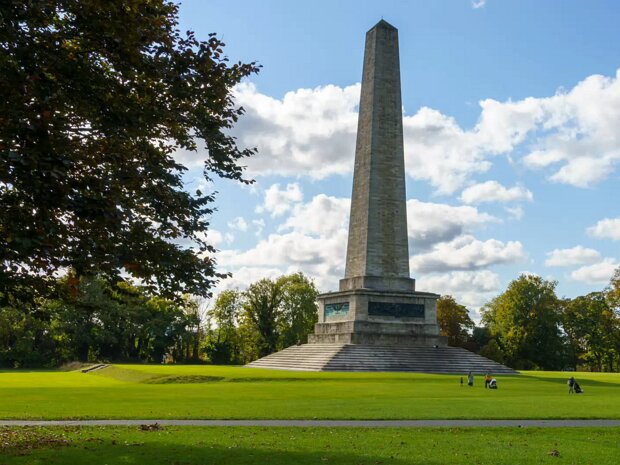 WELLINGTON OBELISK