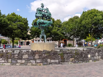 THE LIBERTY TREE