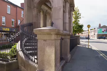 THE COOMBE MEMORIAL [A DUBLIN LANDMARK WITH A RICH HISTORY]-239787-1