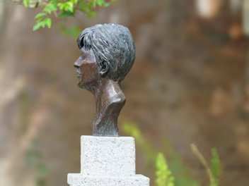 ABOUT THIS MEMORIAL