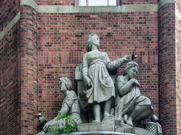 THE THREE GRACES The Three Graces, daughters of Zeus in the classical world, symbolise youth, mirth and elegance