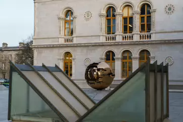 SCULPTURE BY ARNALDO POMODORO [AND THE RENAMING OF THE BERKELEY LIBRARY]-233977-1